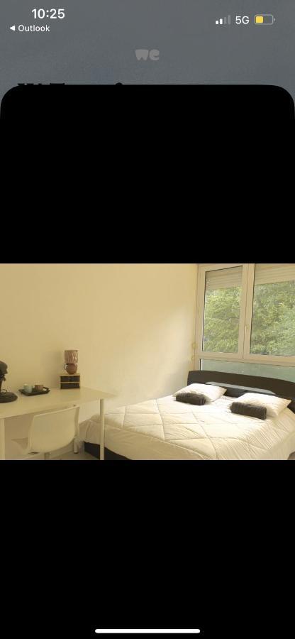 Se: 13A Rue Des Touleuses Pourpre Bed & Breakfast Cergy Exterior photo