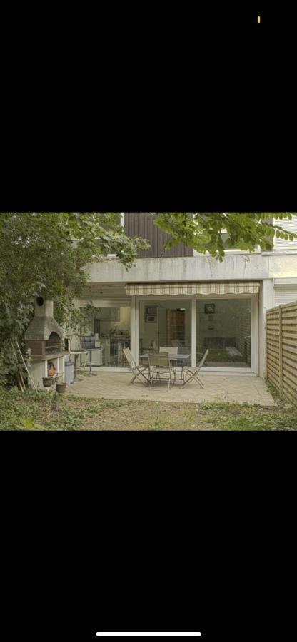 Se: 13A Rue Des Touleuses Pourpre Bed & Breakfast Cergy Exterior photo